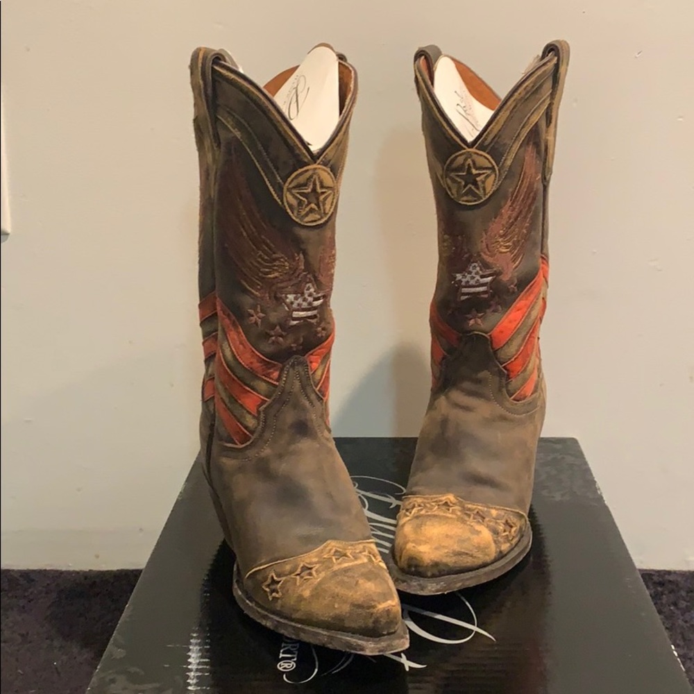 American flag themed cowboy boots